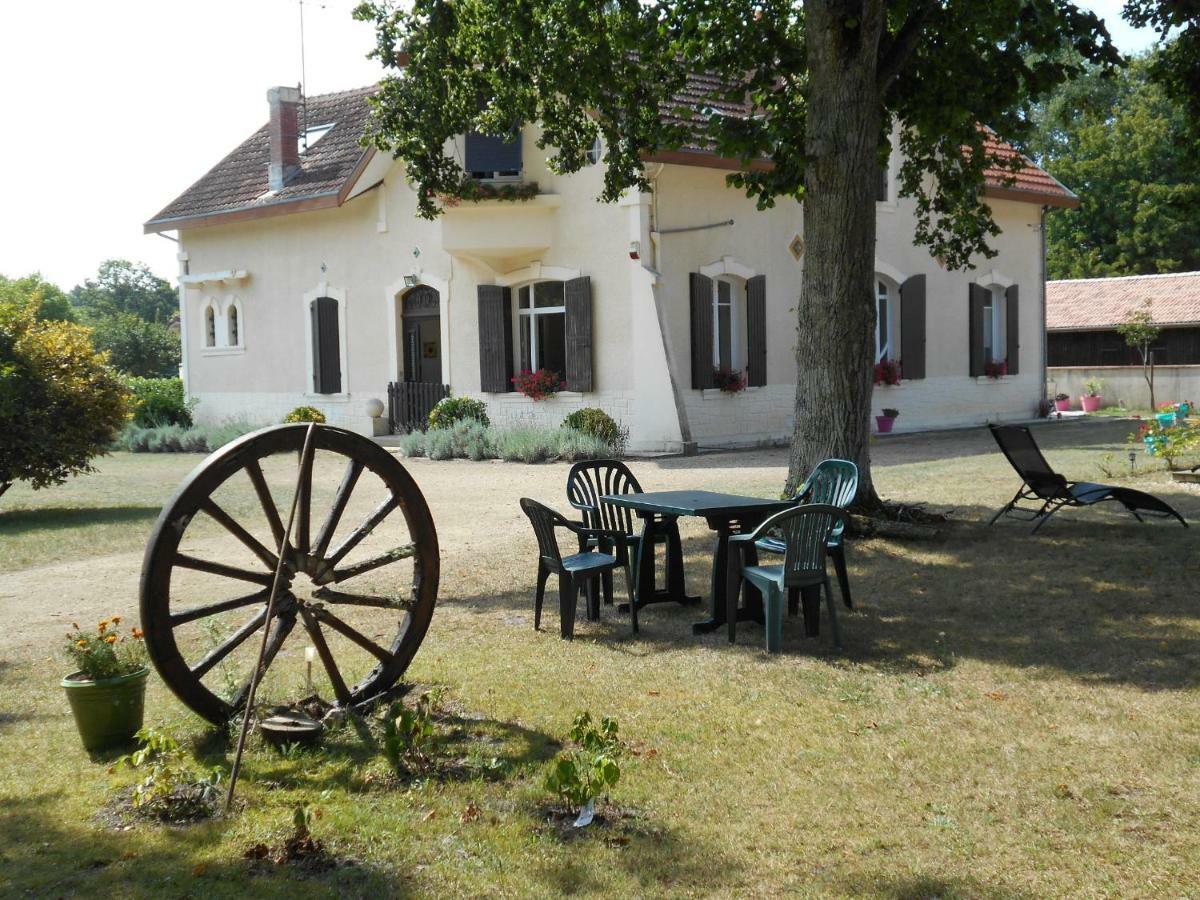 Chambres D'Hotes Villa Capsylvaine Captieux Екстер'єр фото